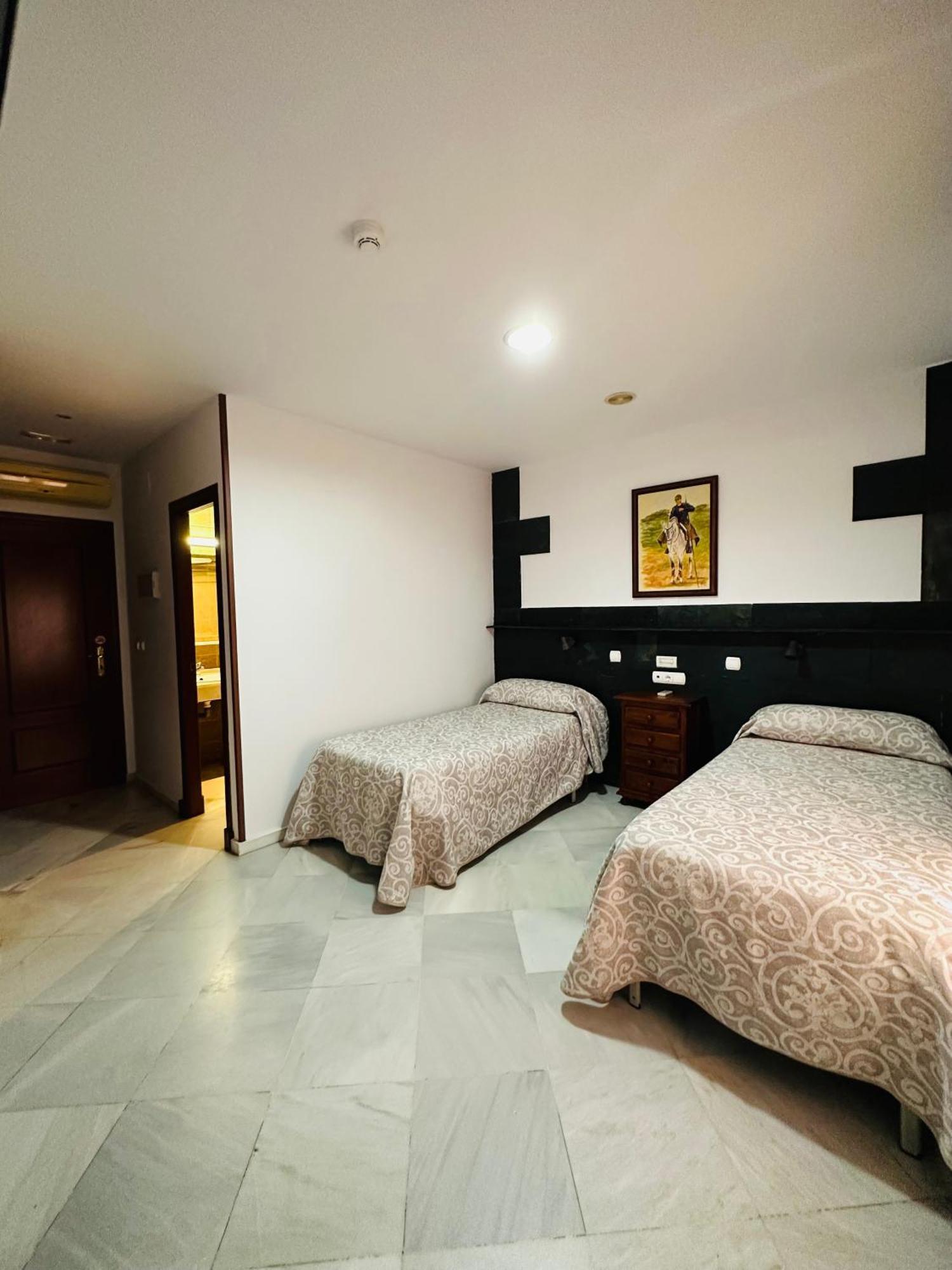 Hotel Quitagolpe Jerez de la Frontera Zewnętrze zdjęcie